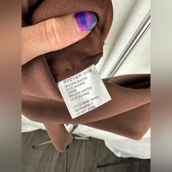 Bec and Bridge IVY ONE+SHOULDER CUTOUT CROP TOP Size 4 NWT - Picture 16 of 17